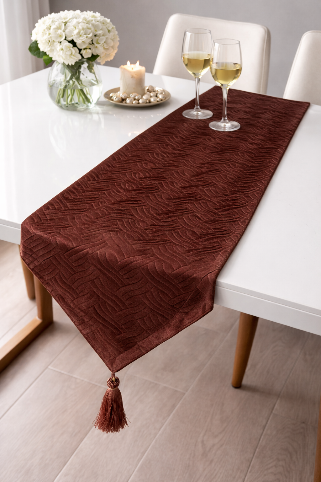 Βελουτέ Τραβέρσα 35x180cm – Πολυτελής Διακόσμηση Τραπεζιού με Ανάγλυφη Υφή